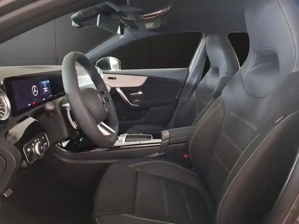 Mercedes-Benz A 200