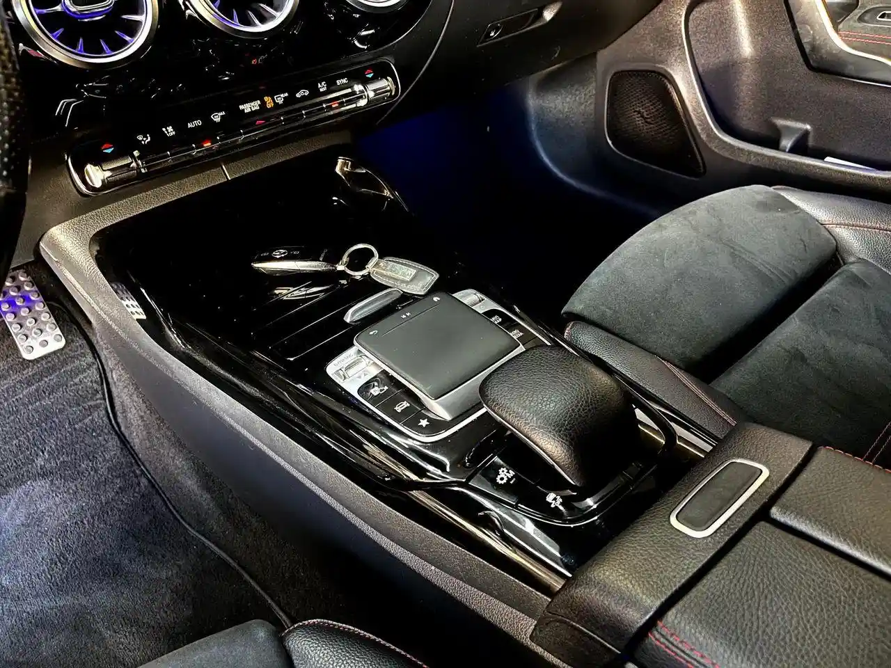 Mercedes-Benz A 35 AMG