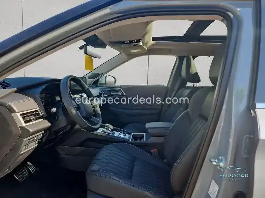 Mitsubishi Plug-in Hybrid Outlander