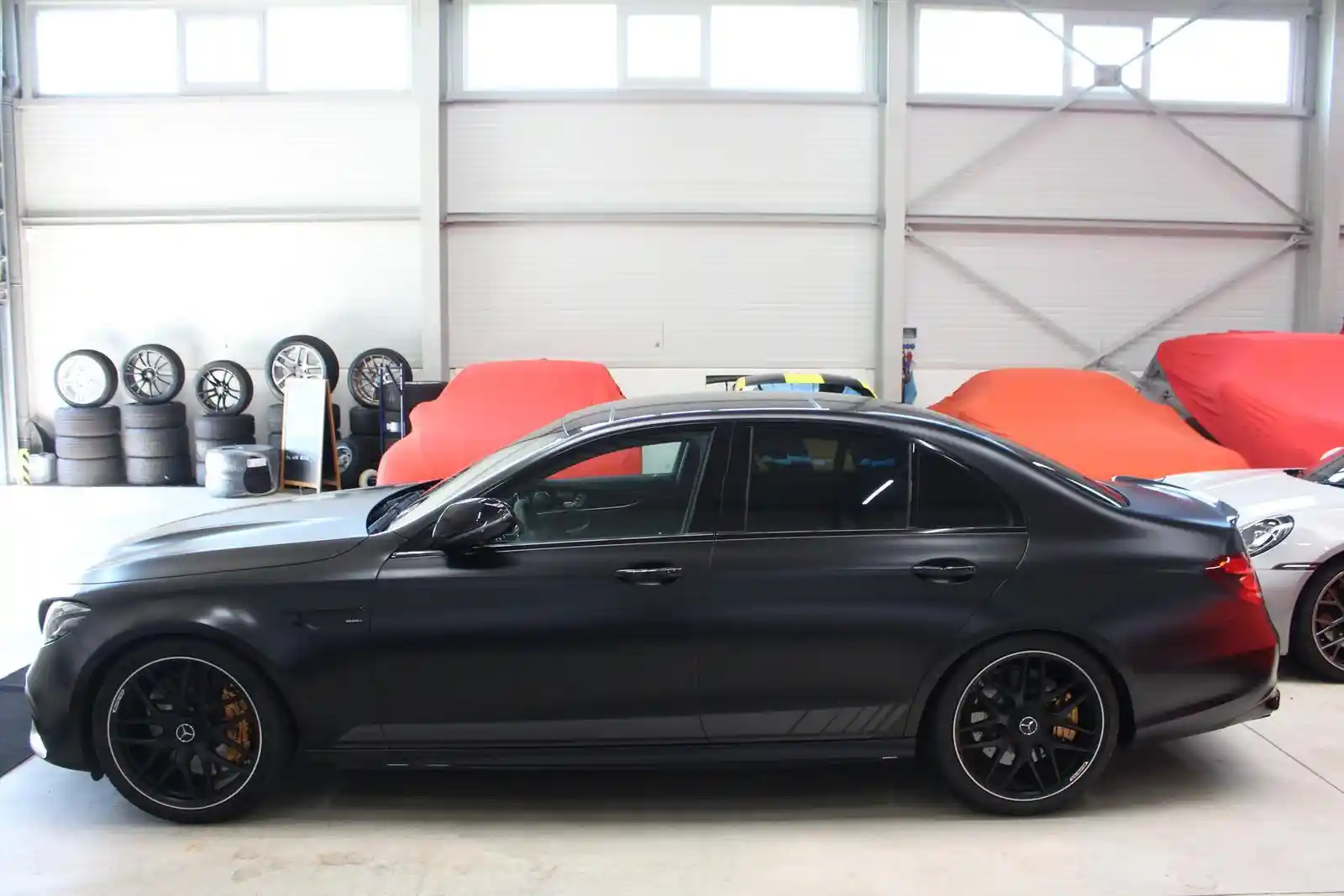 Mercedes-Benz E 63 AMG
