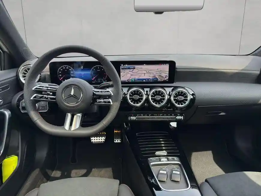 Mercedes-Benz A 200