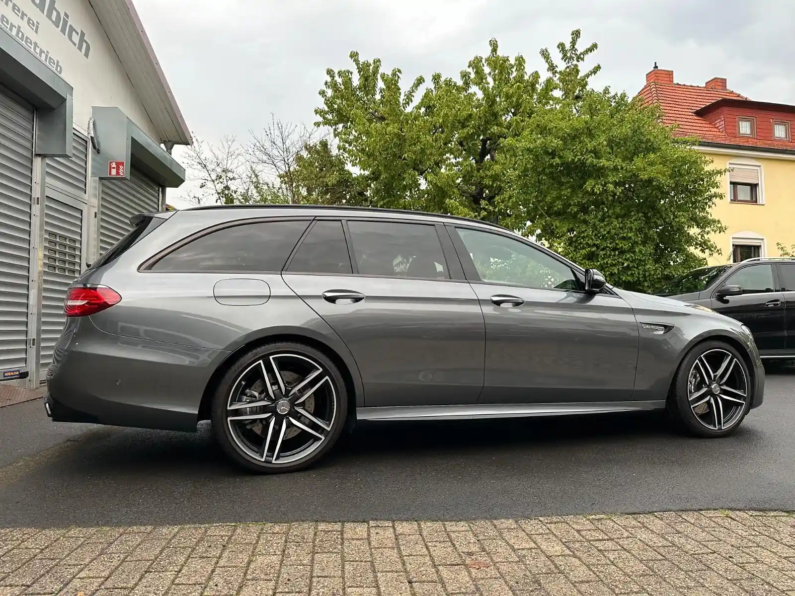Mercedes-Benz E 63 AMG