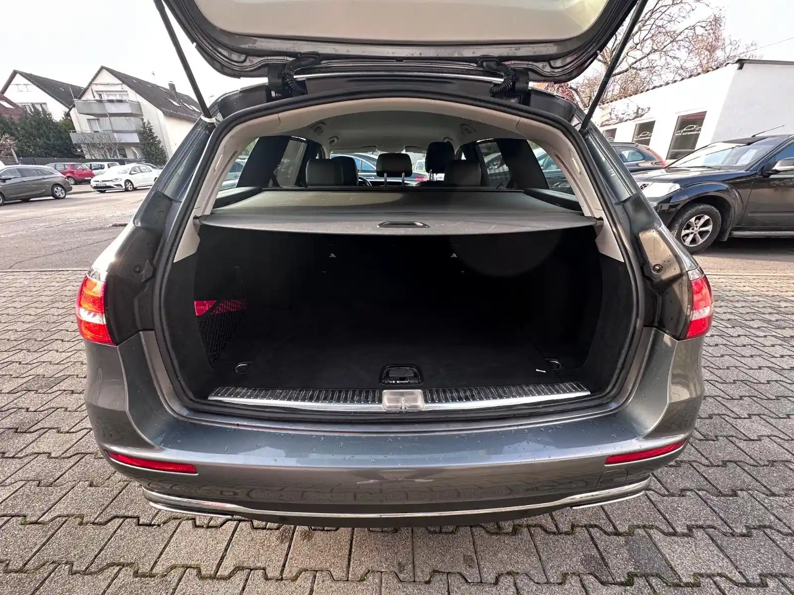 Mercedes-Benz E 250