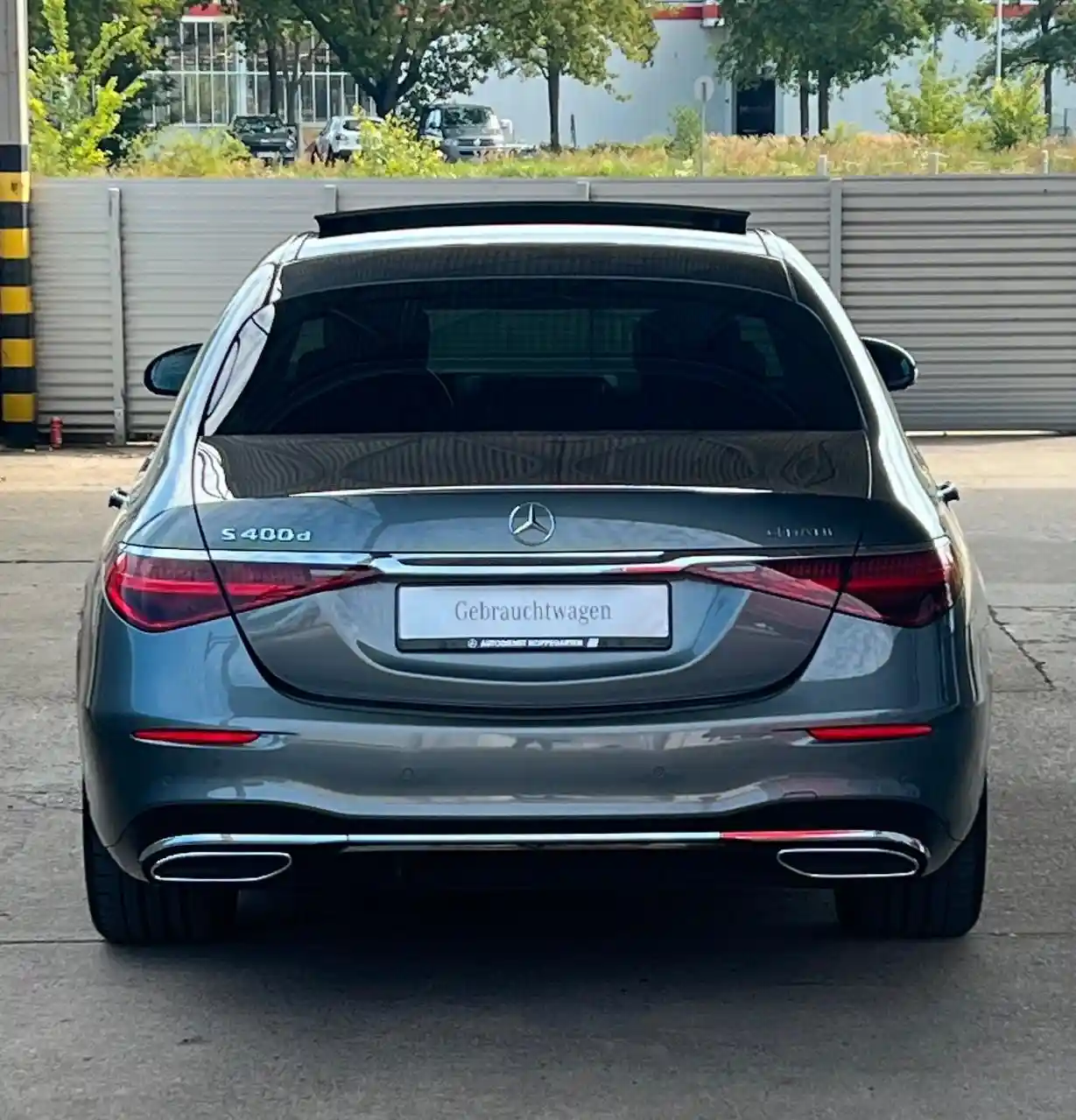 Mercedes-Benz S 400
