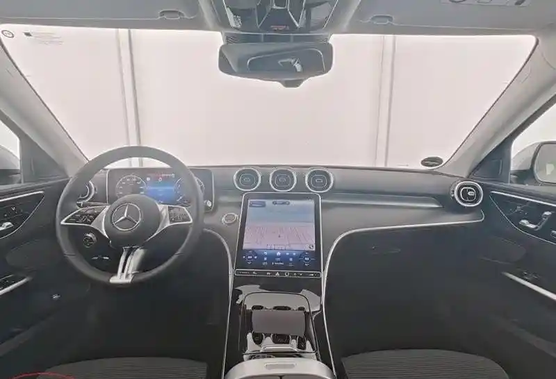 Mercedes-Benz C 180