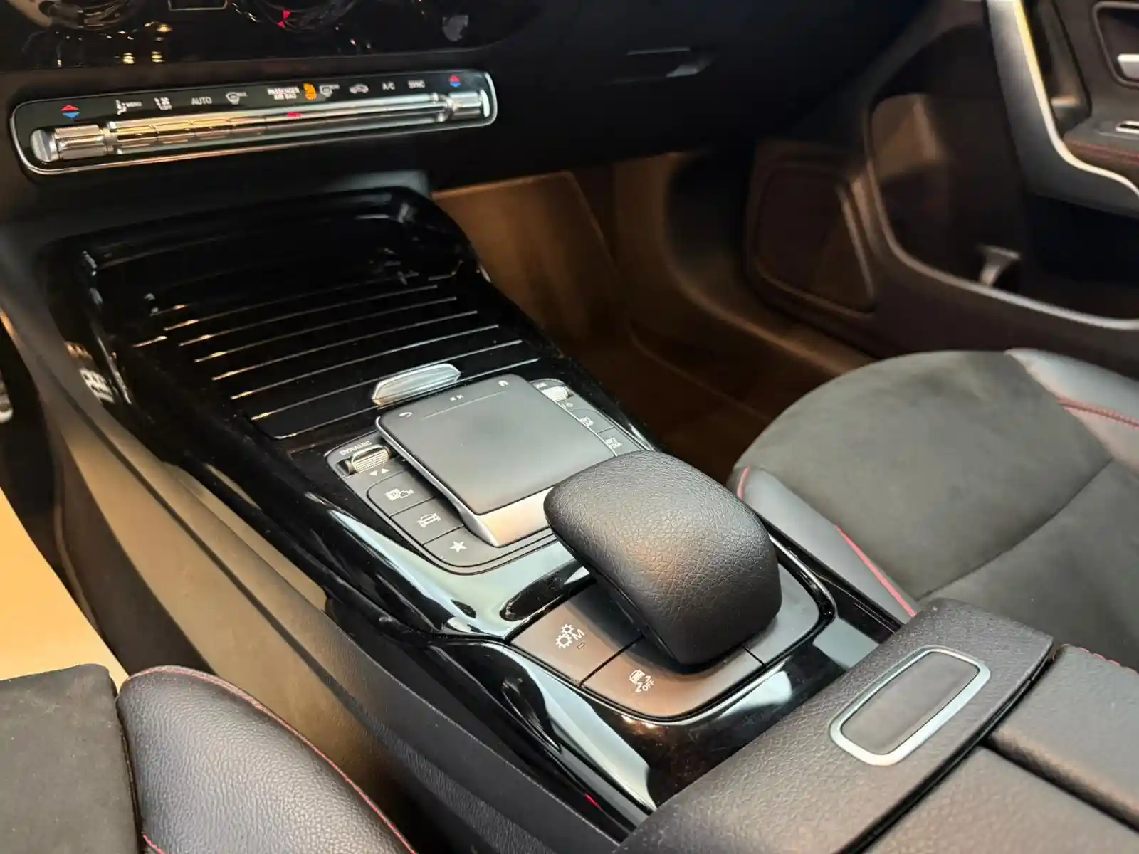 Mercedes-Benz CLA 45 AMG Shooting Brake