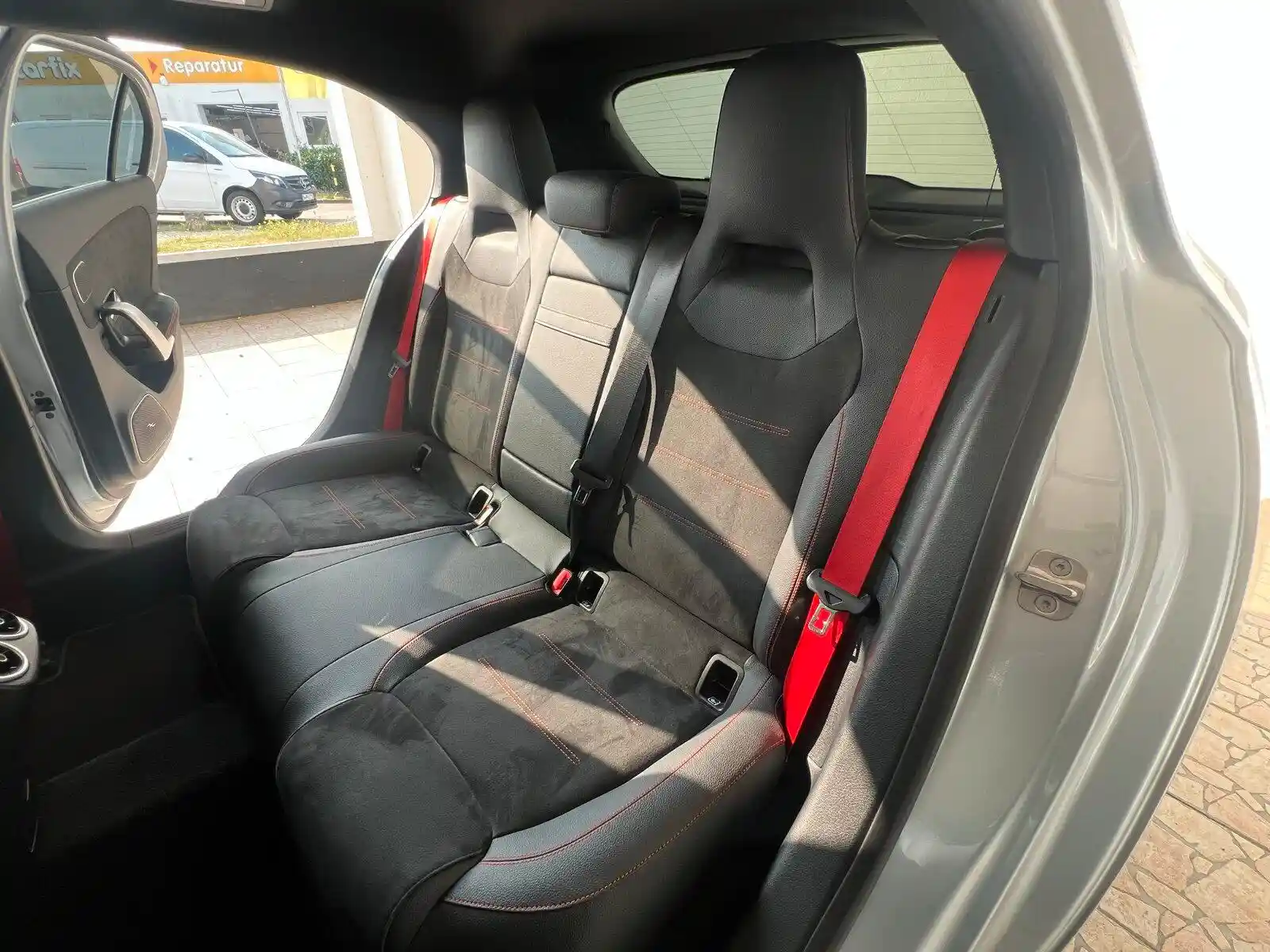 Mercedes-Benz A 35 AMG