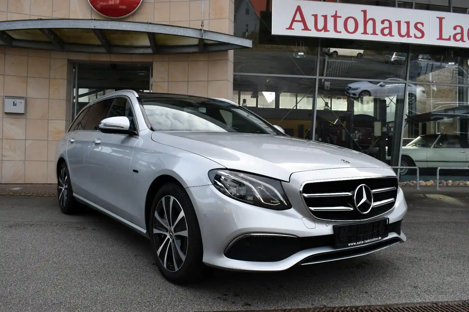 Mercedes-Benz E 300