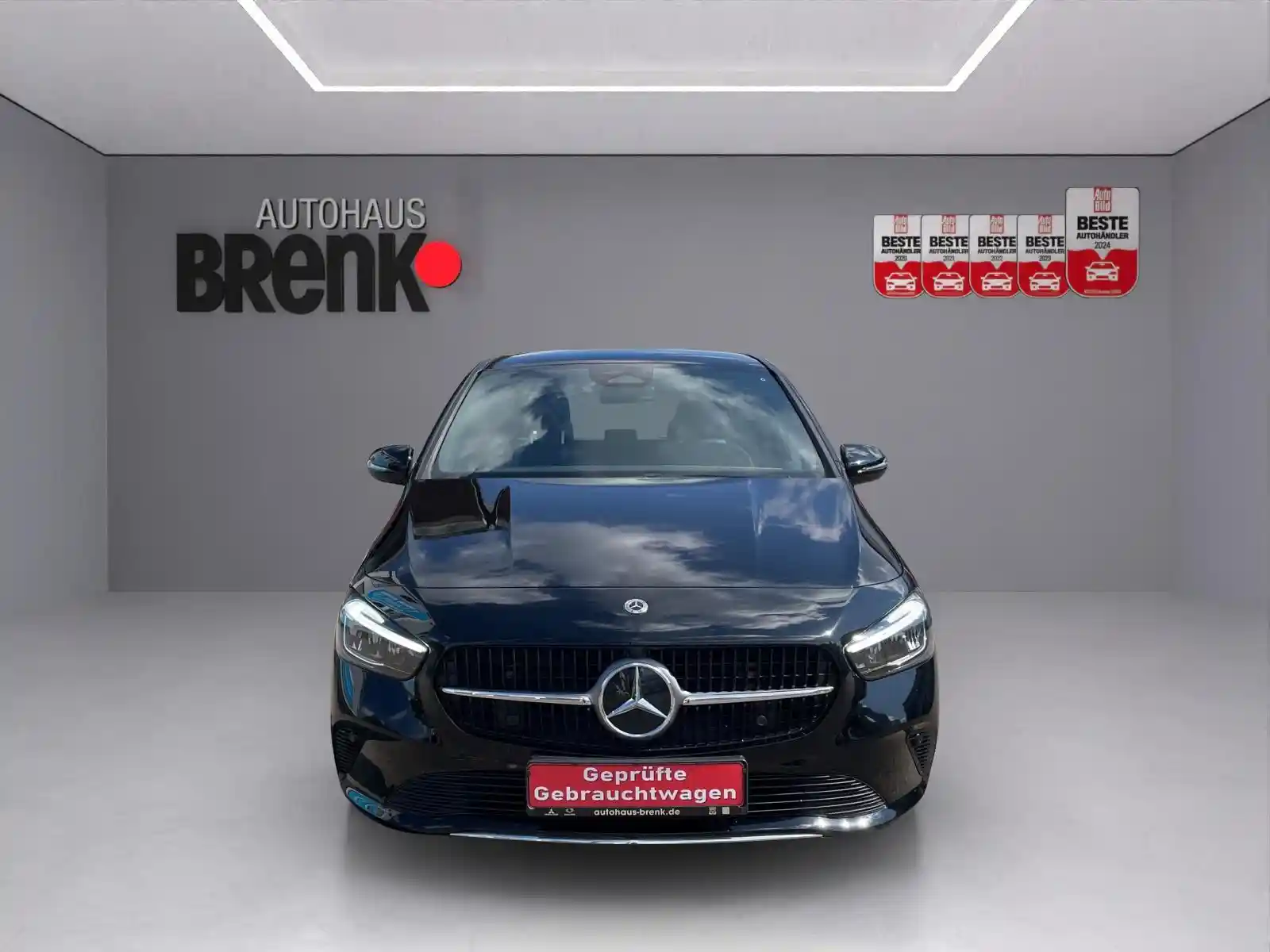 Mercedes-Benz B 180
