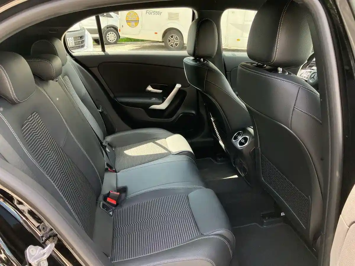 Mercedes-Benz A 200
