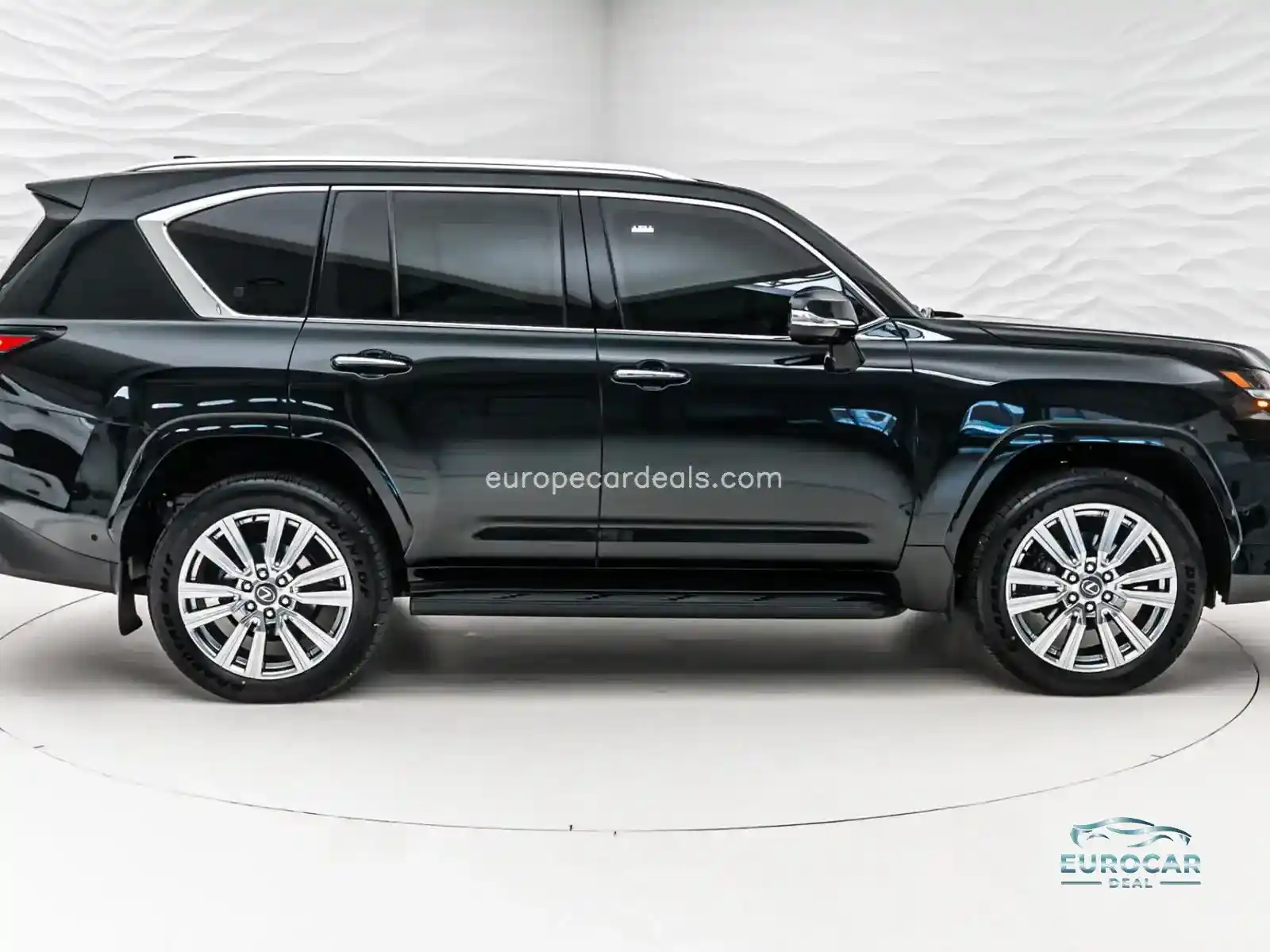 Lexus LX 700