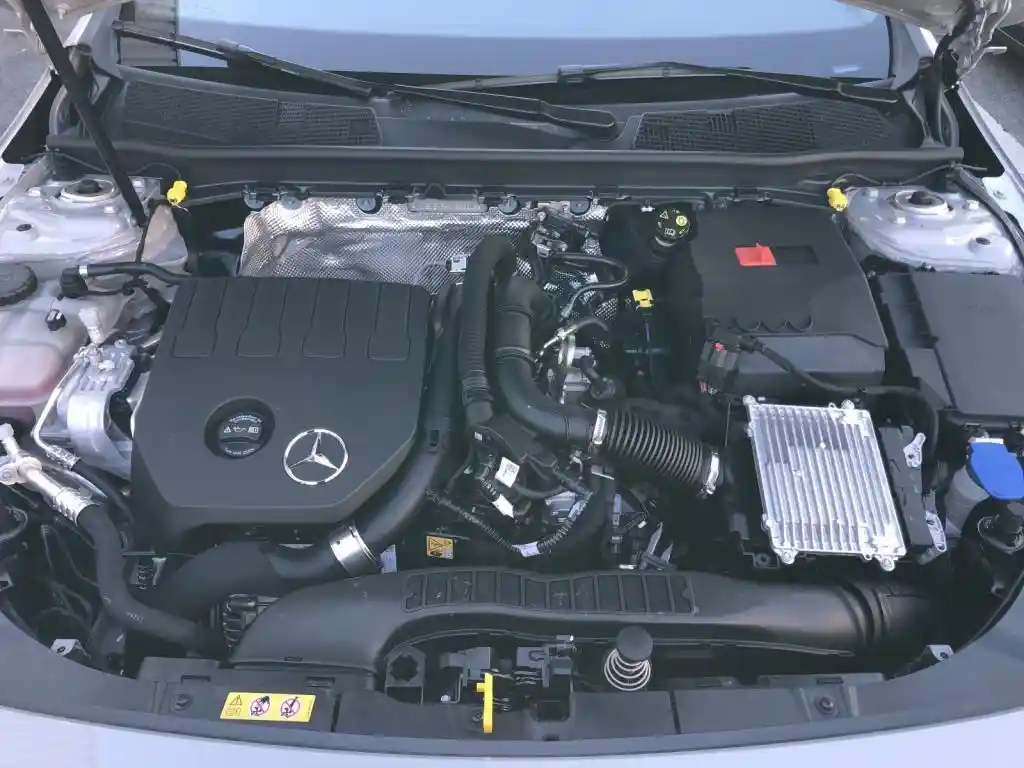 Mercedes-Benz CLA 200