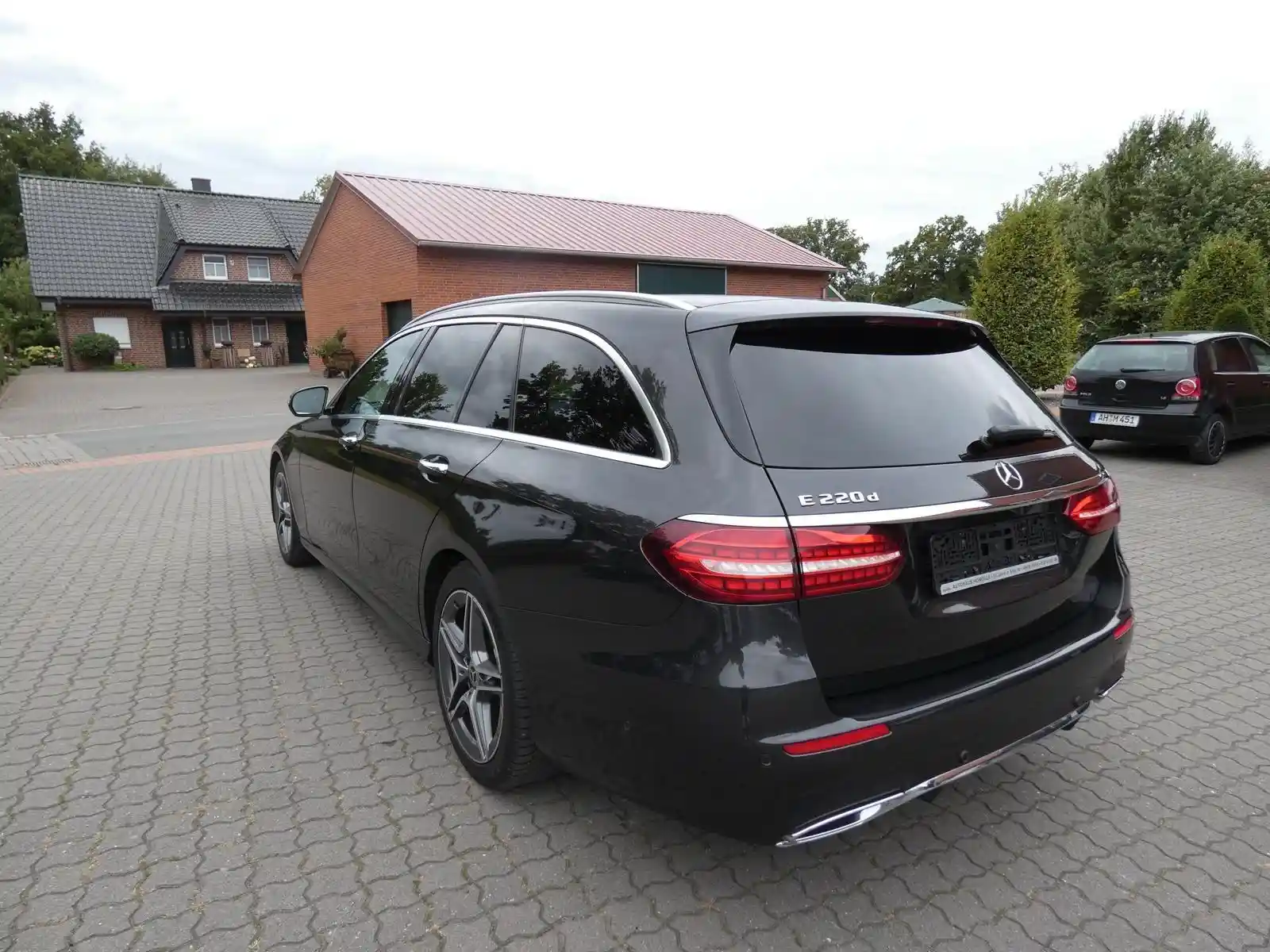 Mercedes-Benz E 220