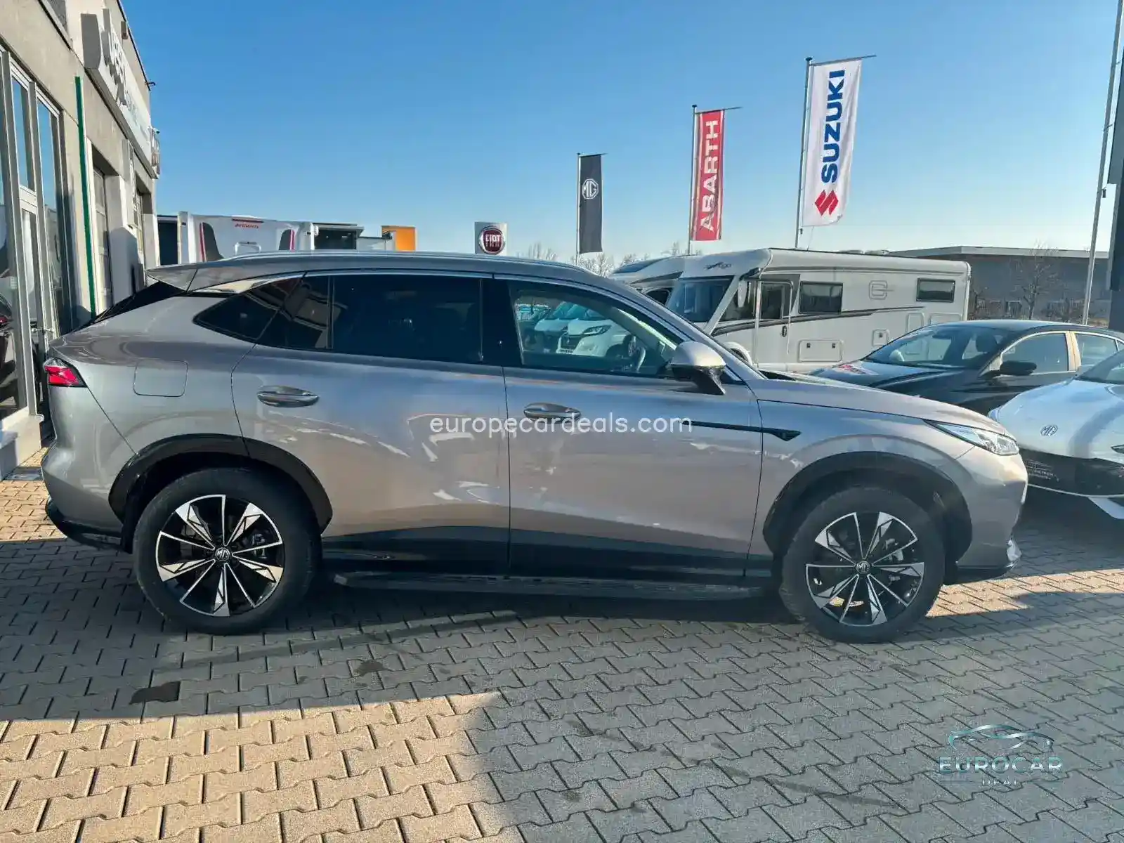 MG HS