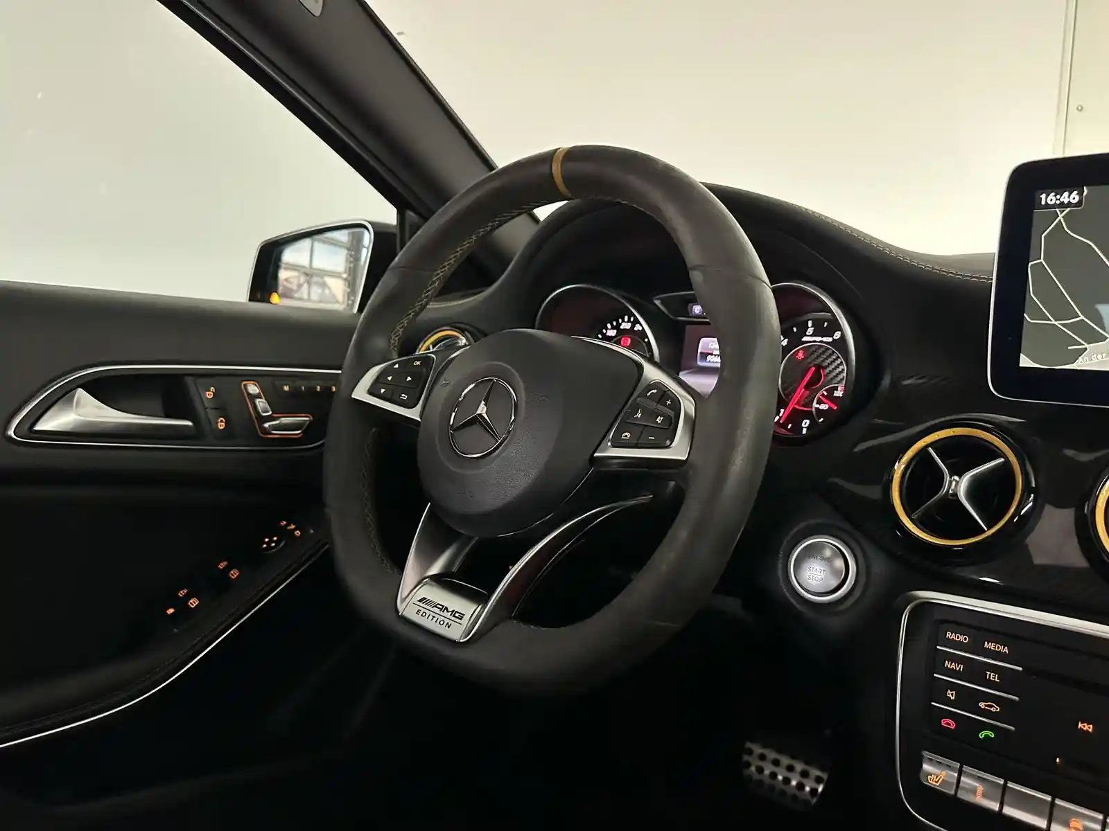 Mercedes-Benz A 45 AMG