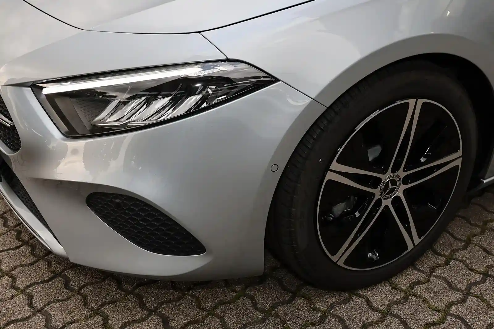 Mercedes-Benz A 200