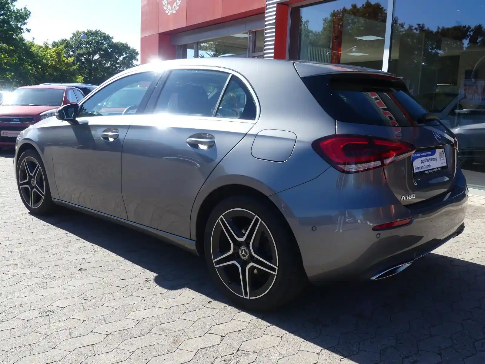 Mercedes-Benz A 180