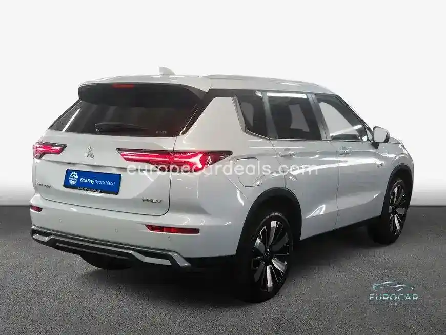 Mitsubishi Plug-in Hybrid Outlander