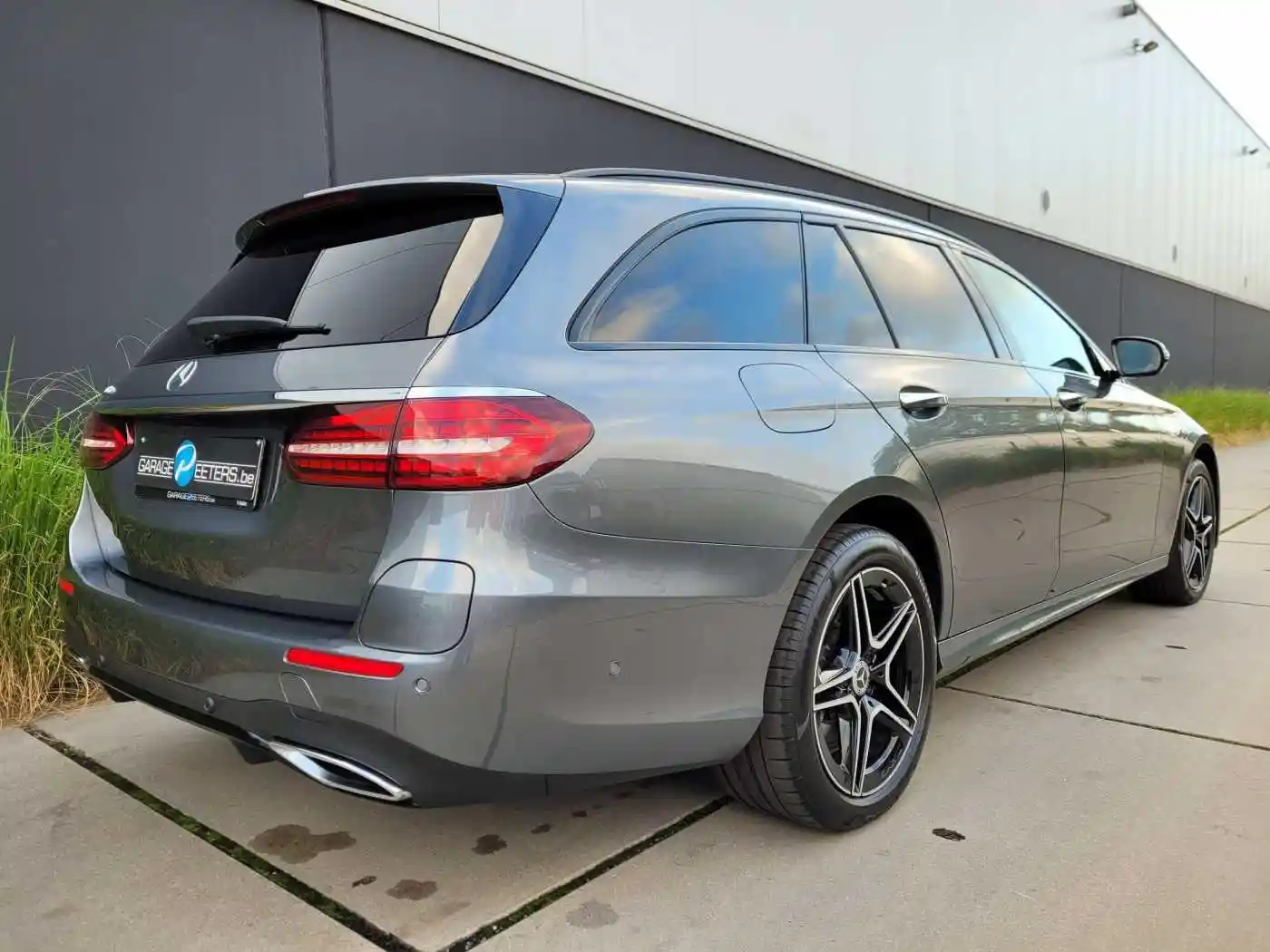 Mercedes-Benz E 300