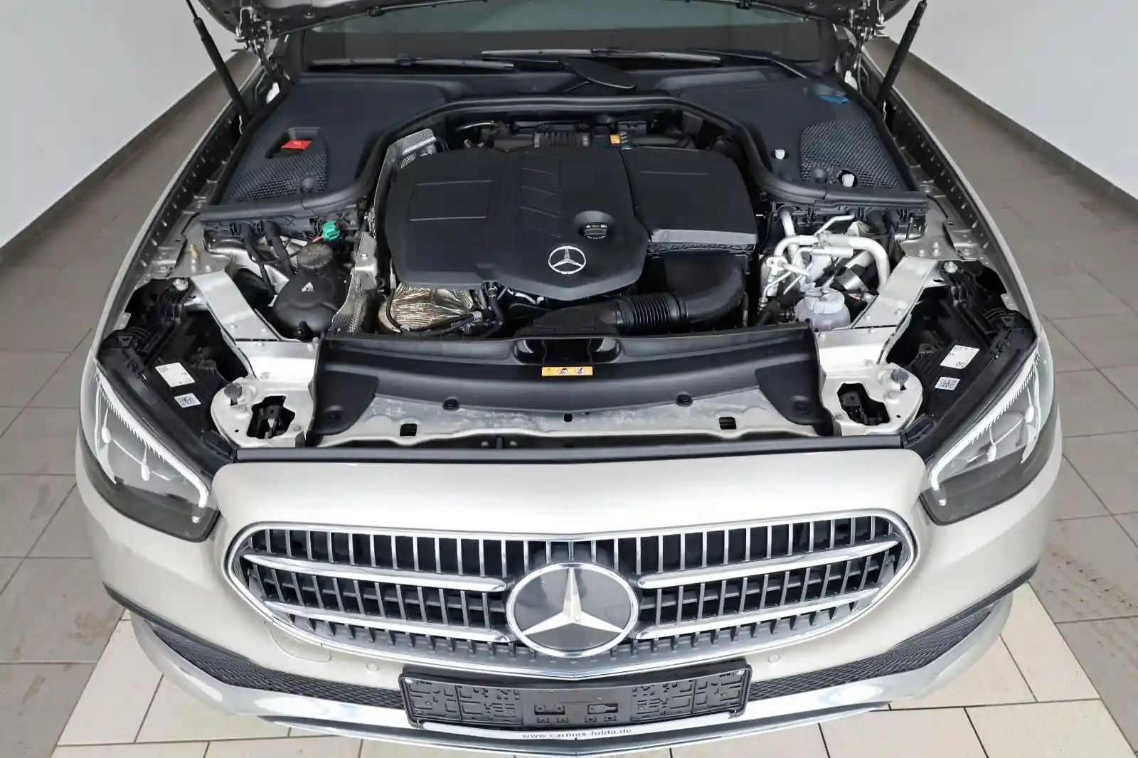 Mercedes-Benz E 300