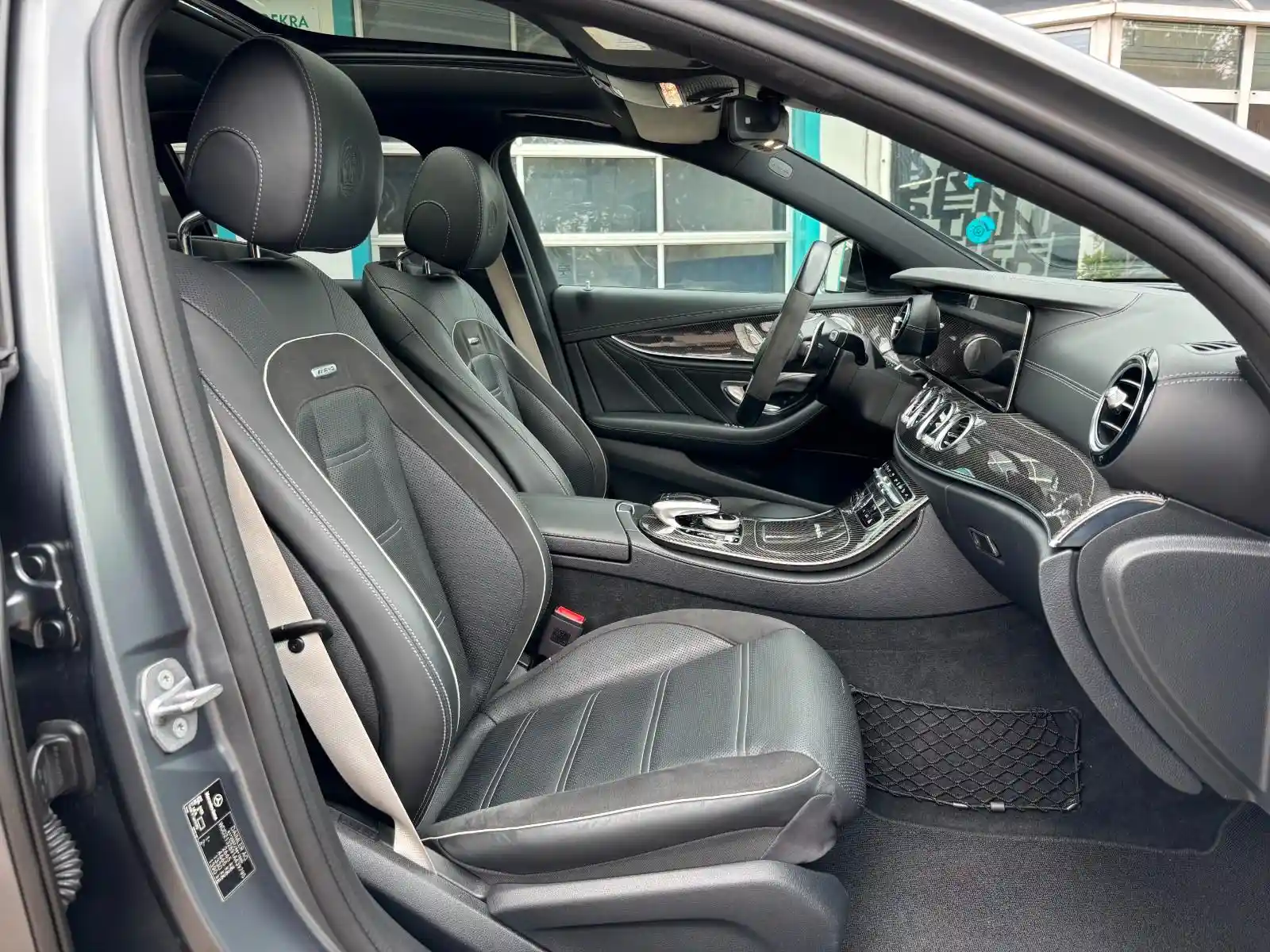 Mercedes-Benz E 63 AMG