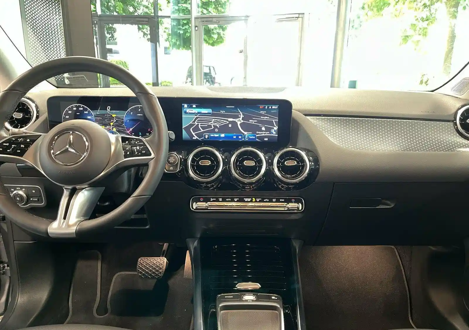 Mercedes-Benz B 220