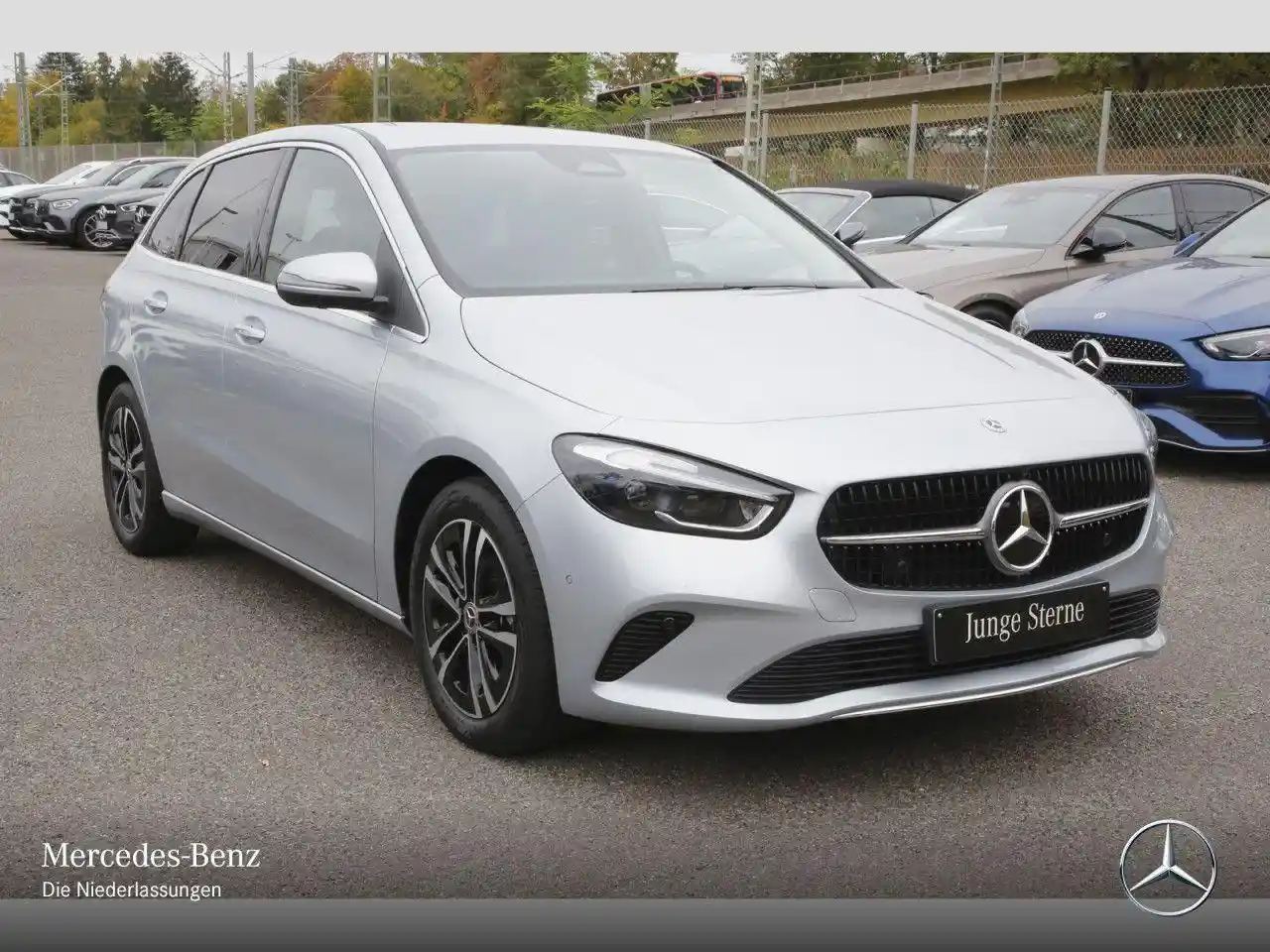 Mercedes-Benz B 220