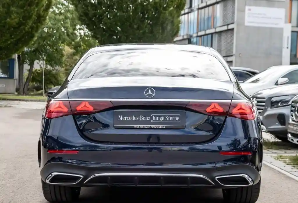 Mercedes-Benz E 200