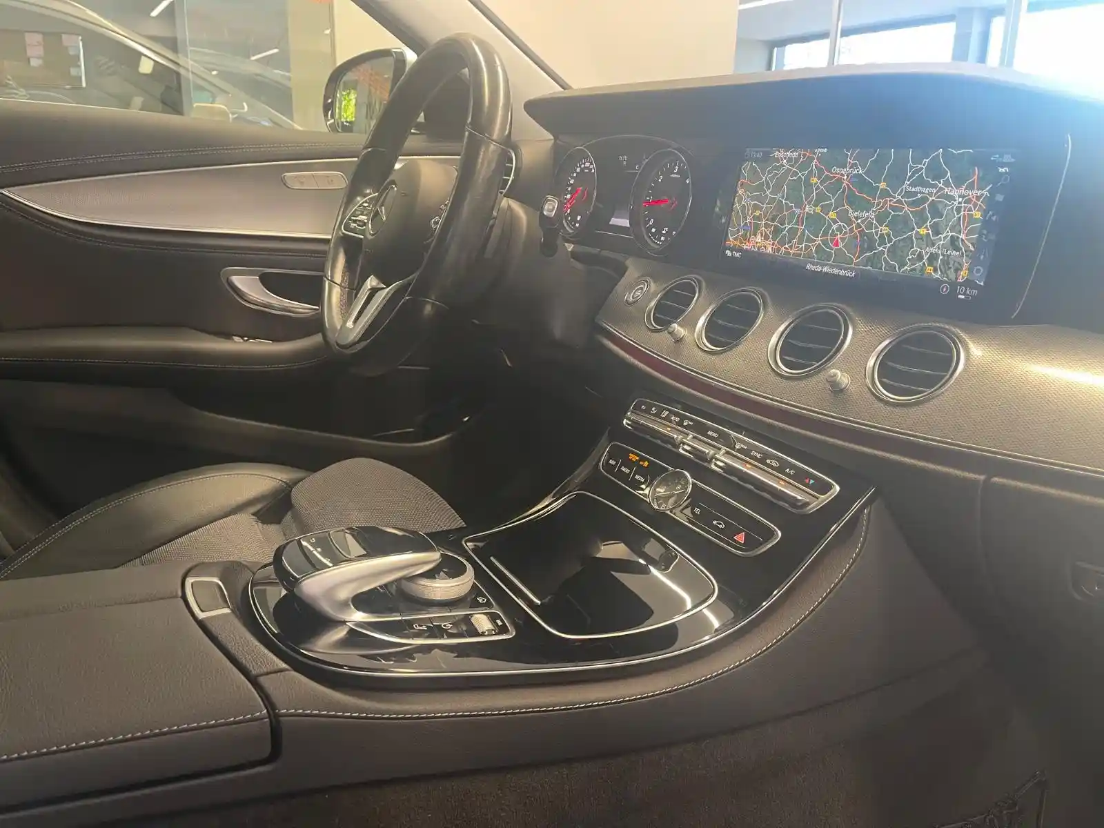 Mercedes-Benz E 220