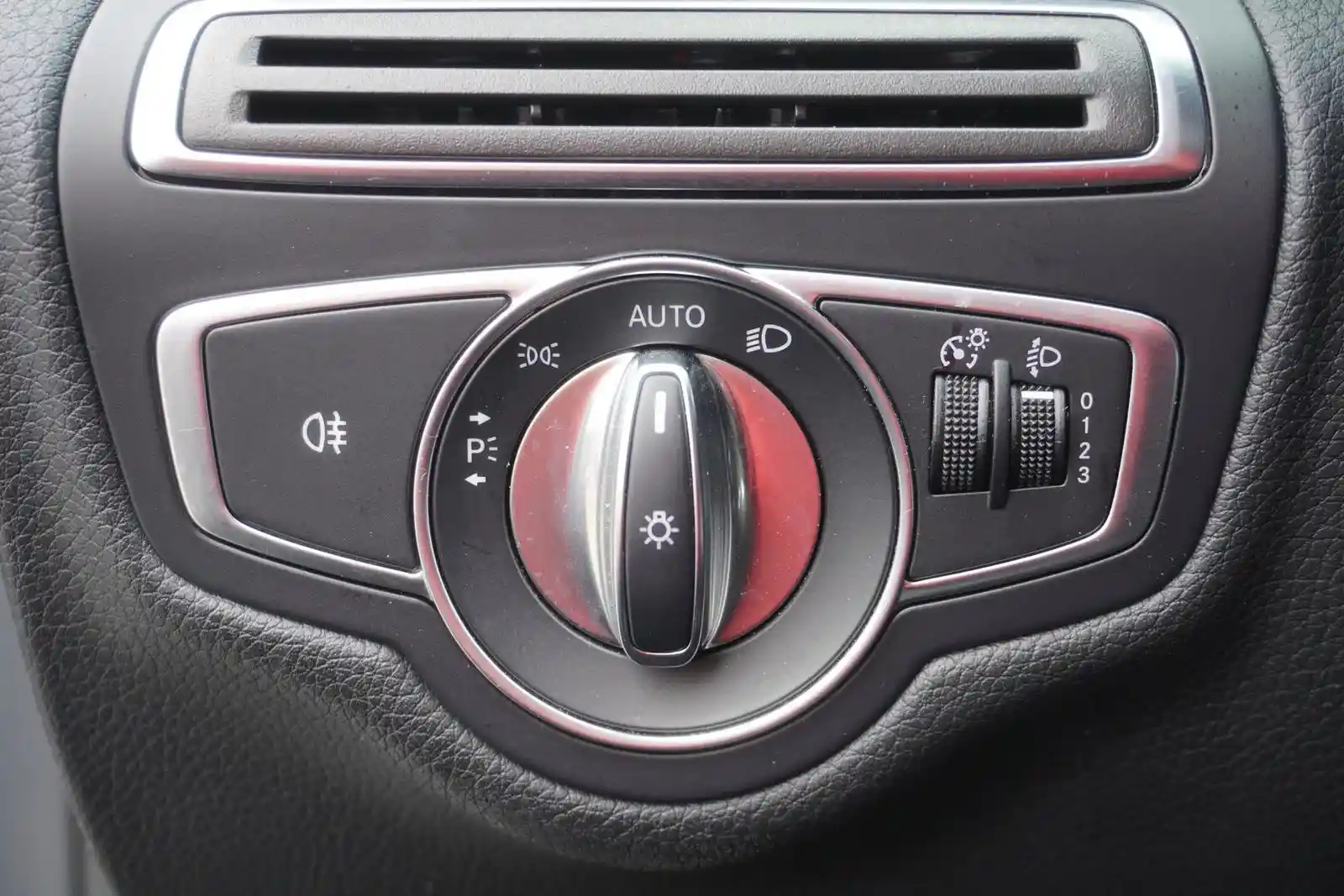 Mercedes-Benz C 160