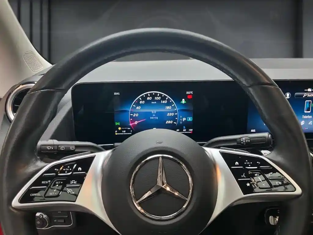 Mercedes-Benz B 200