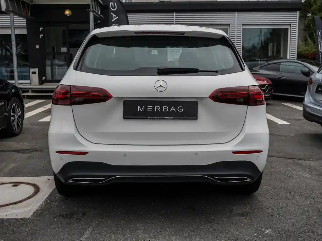 Mercedes-Benz B 200