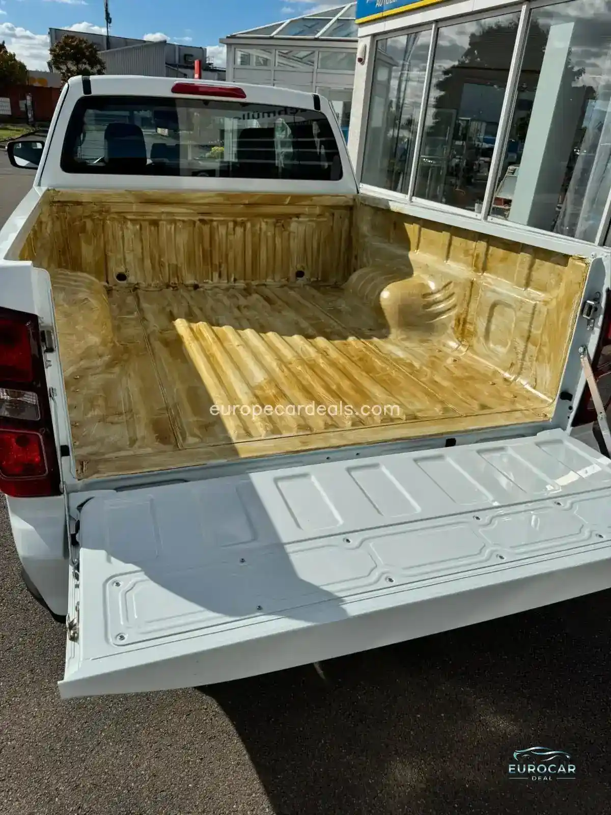 Space Cab 4X4 LS AT 2025