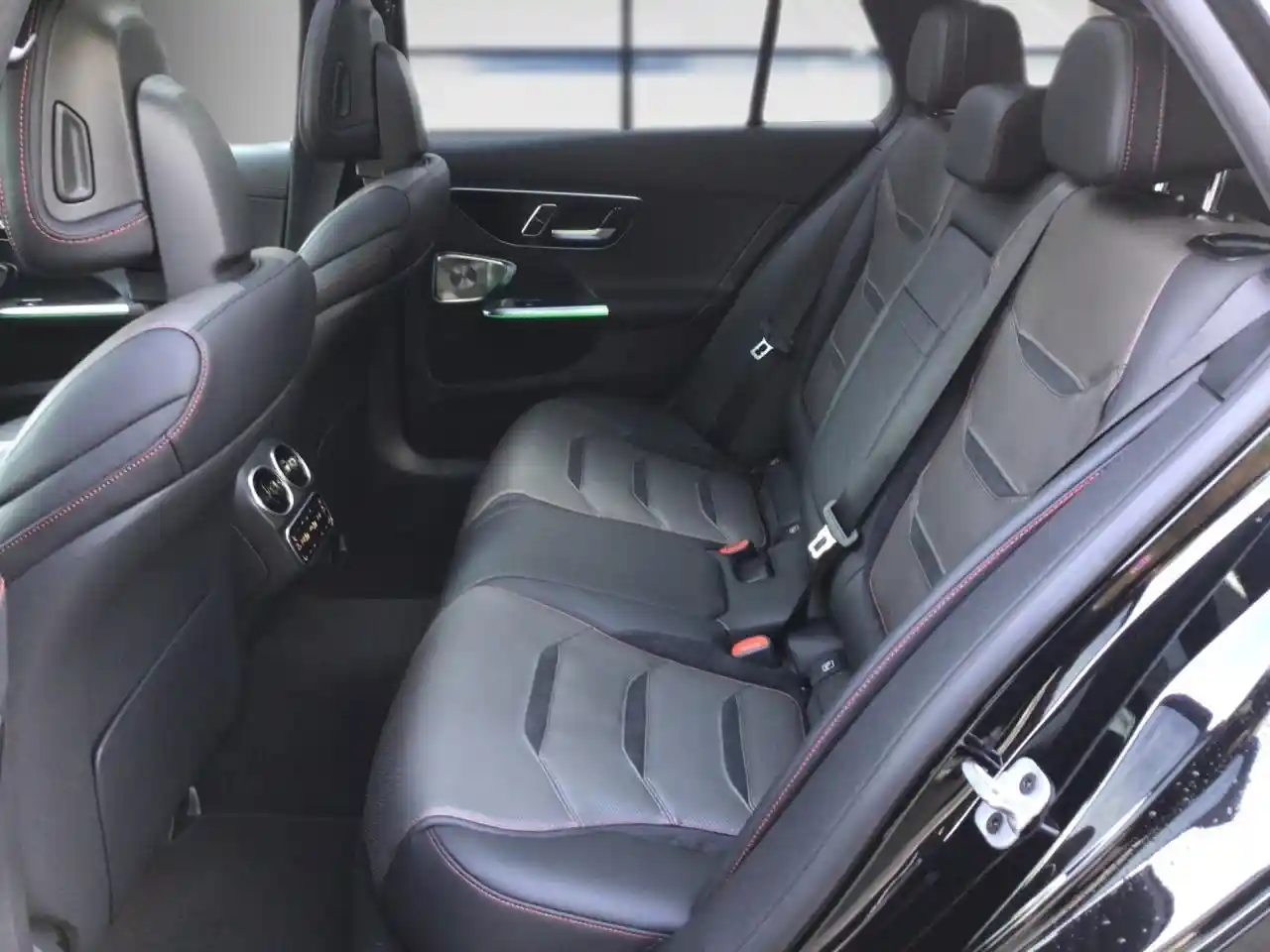 Mercedes-Benz C 63 AMG