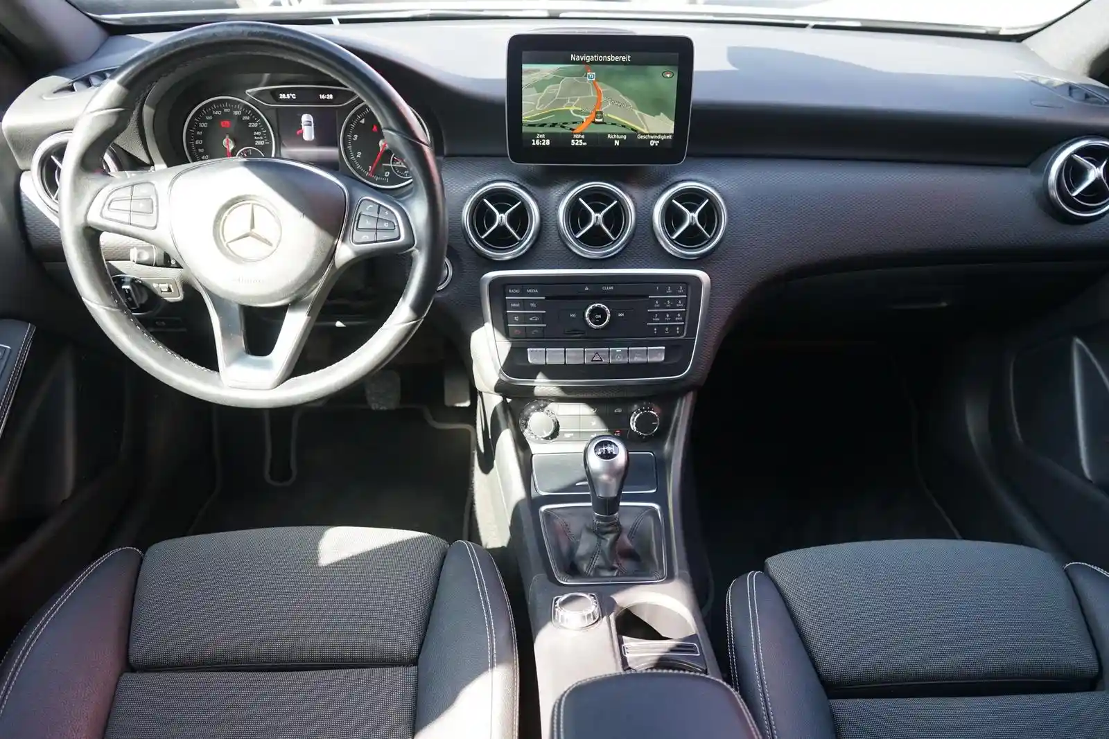 Mercedes-Benz A 180
