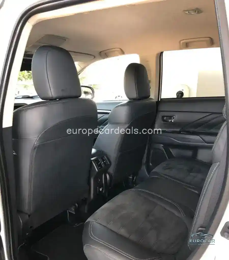 Mitsubishi Plug-in Hybrid Outlander