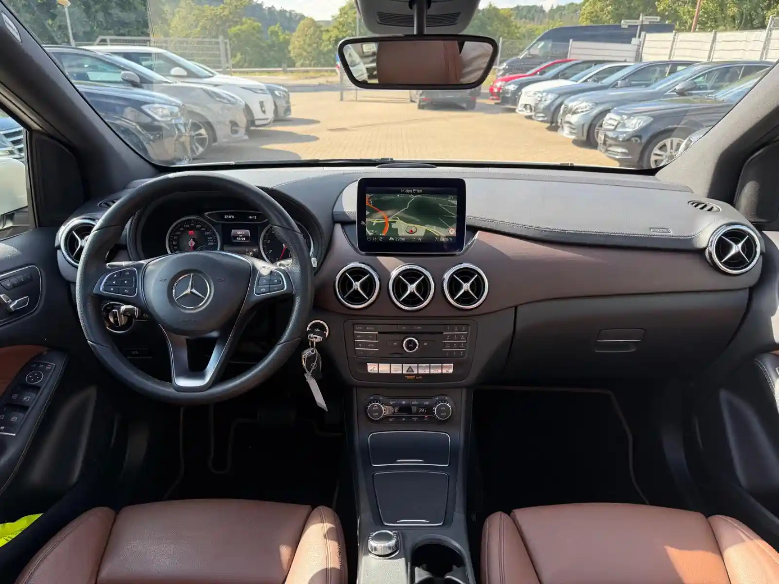Mercedes-Benz B 220