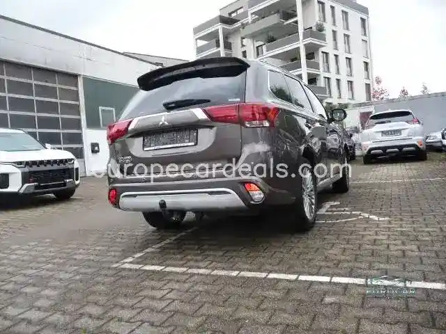 Mitsubishi Plug-in Hybrid Outlander