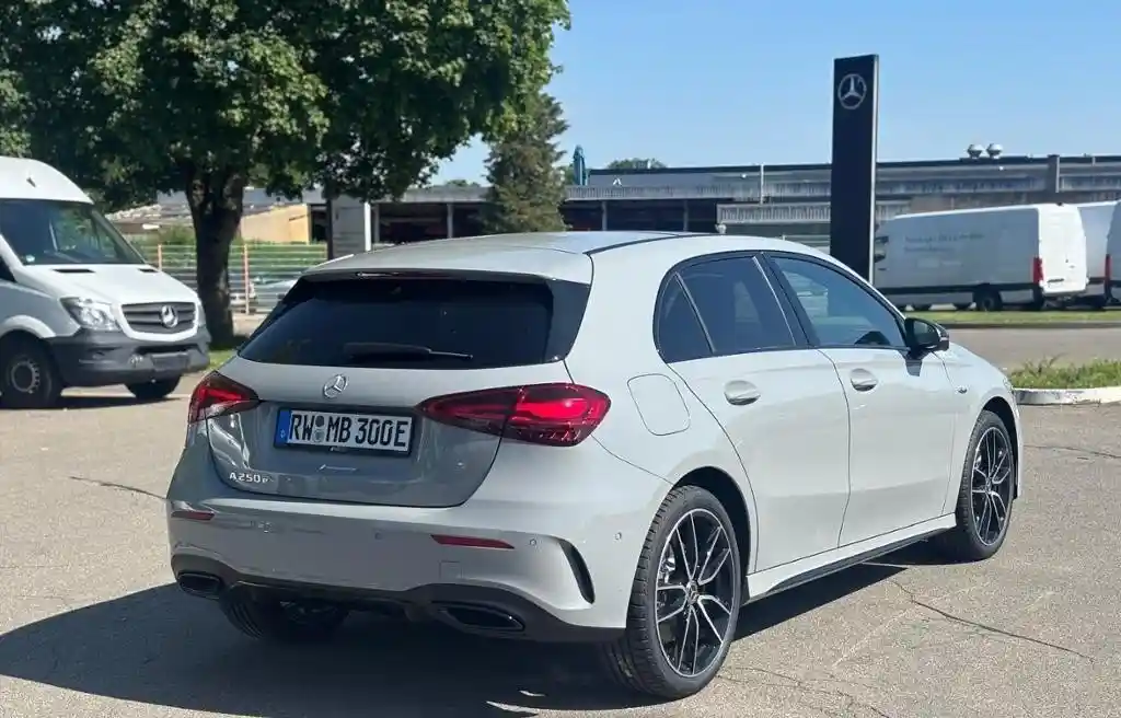 Mercedes-Benz A 250