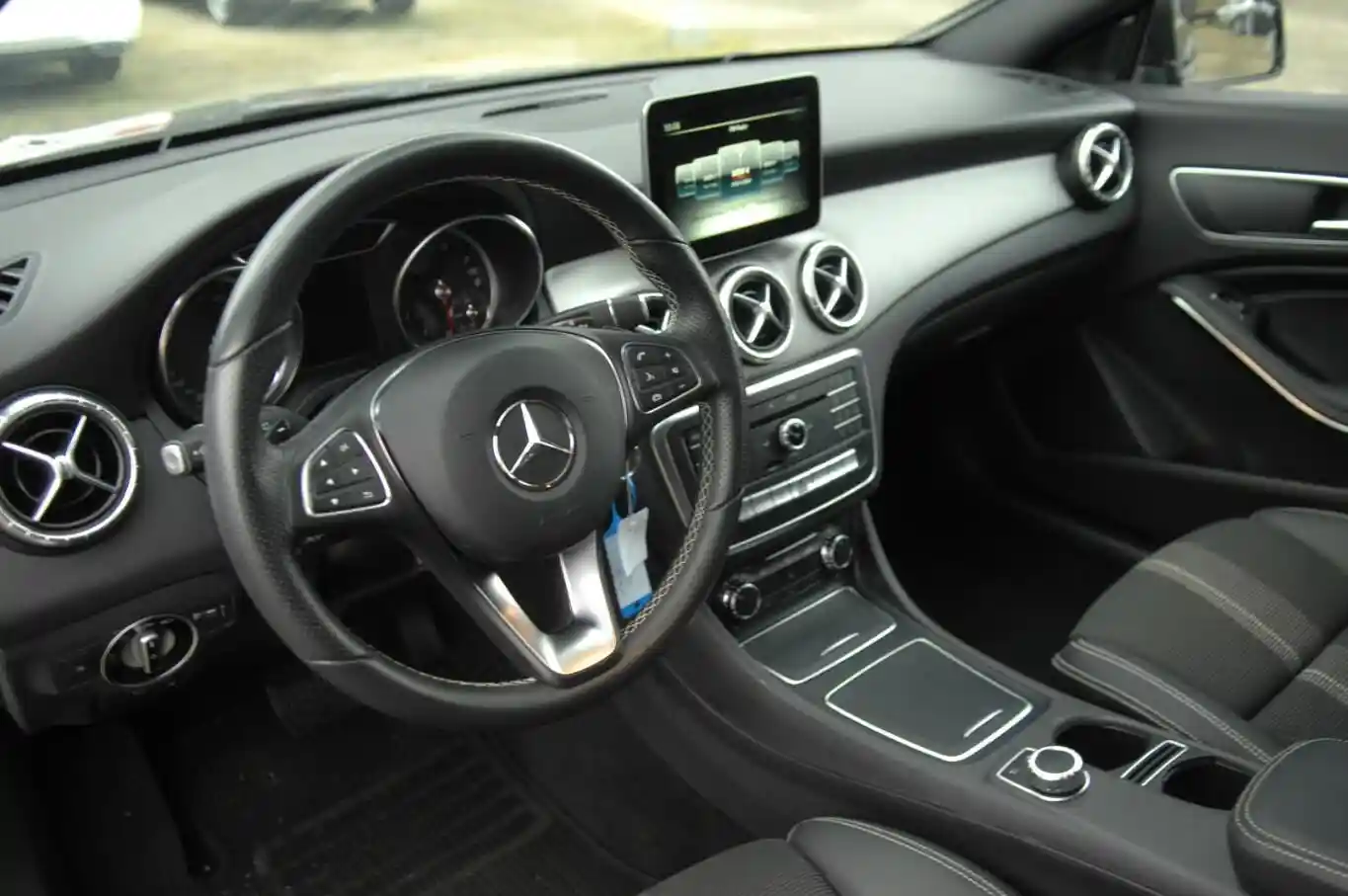 Mercedes-Benz CLA 180