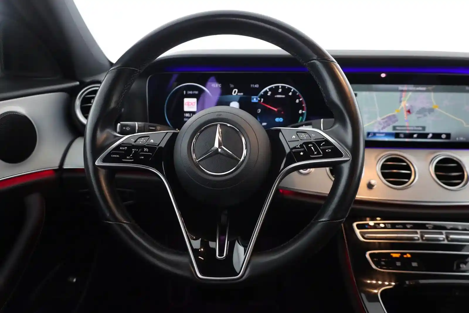 Mercedes-Benz E 200