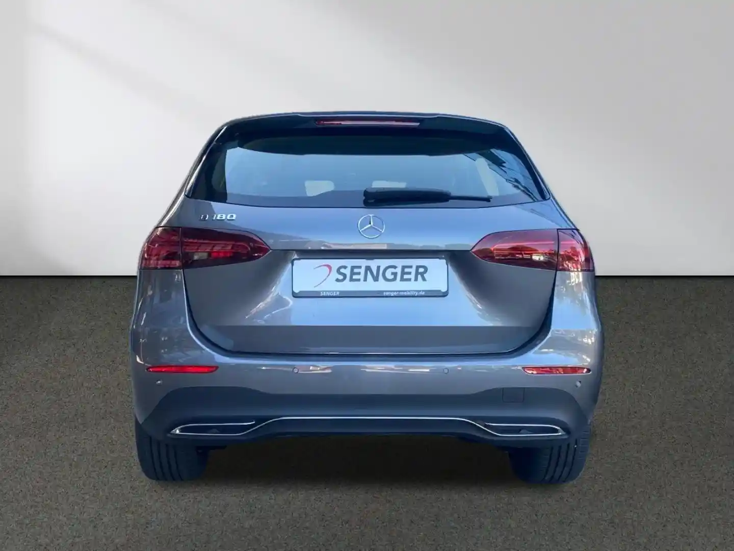 Mercedes-Benz B 180
