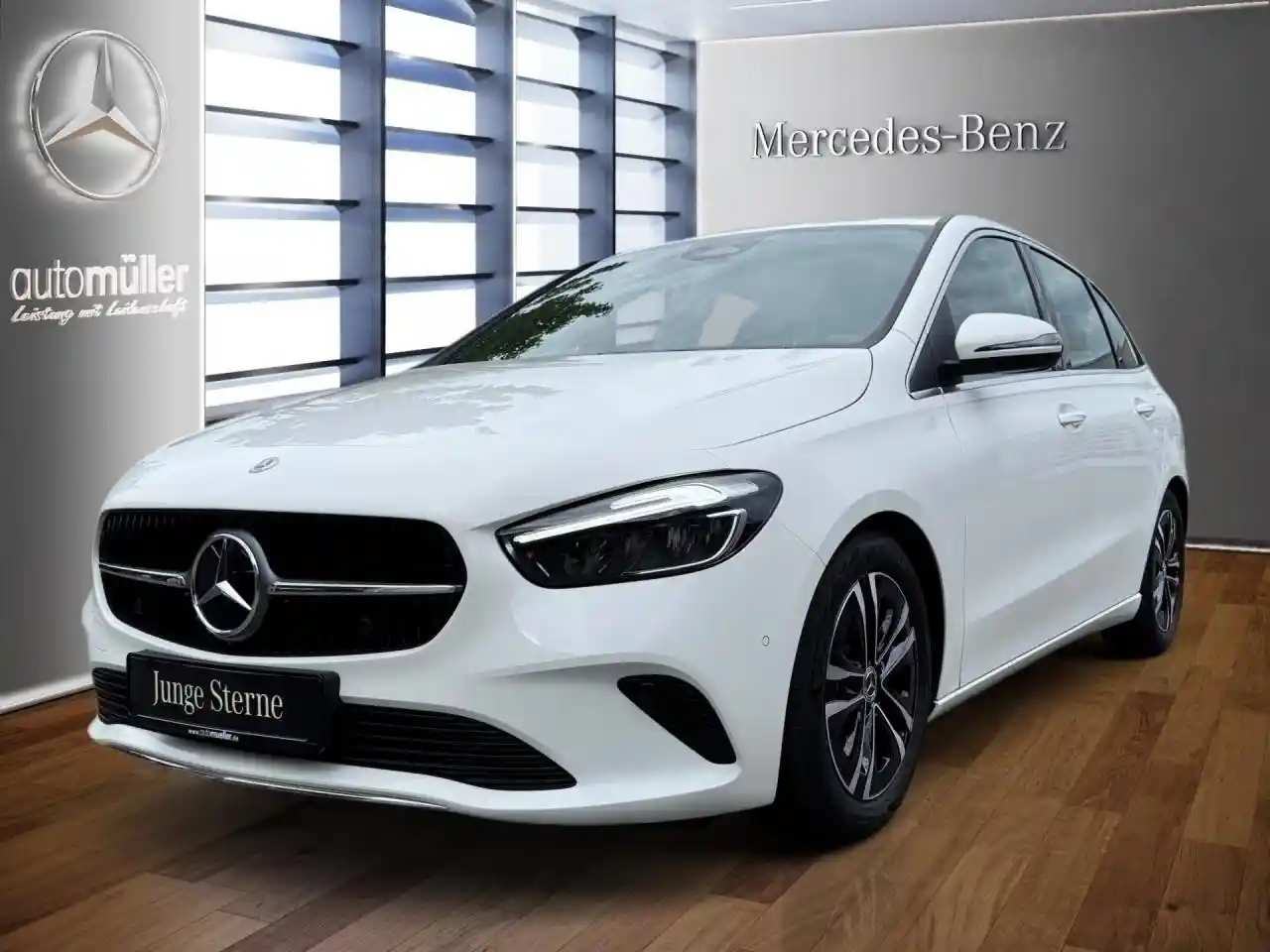 Mercedes-Benz B 180