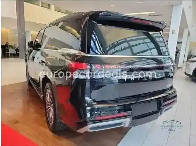 Infiniti QX80