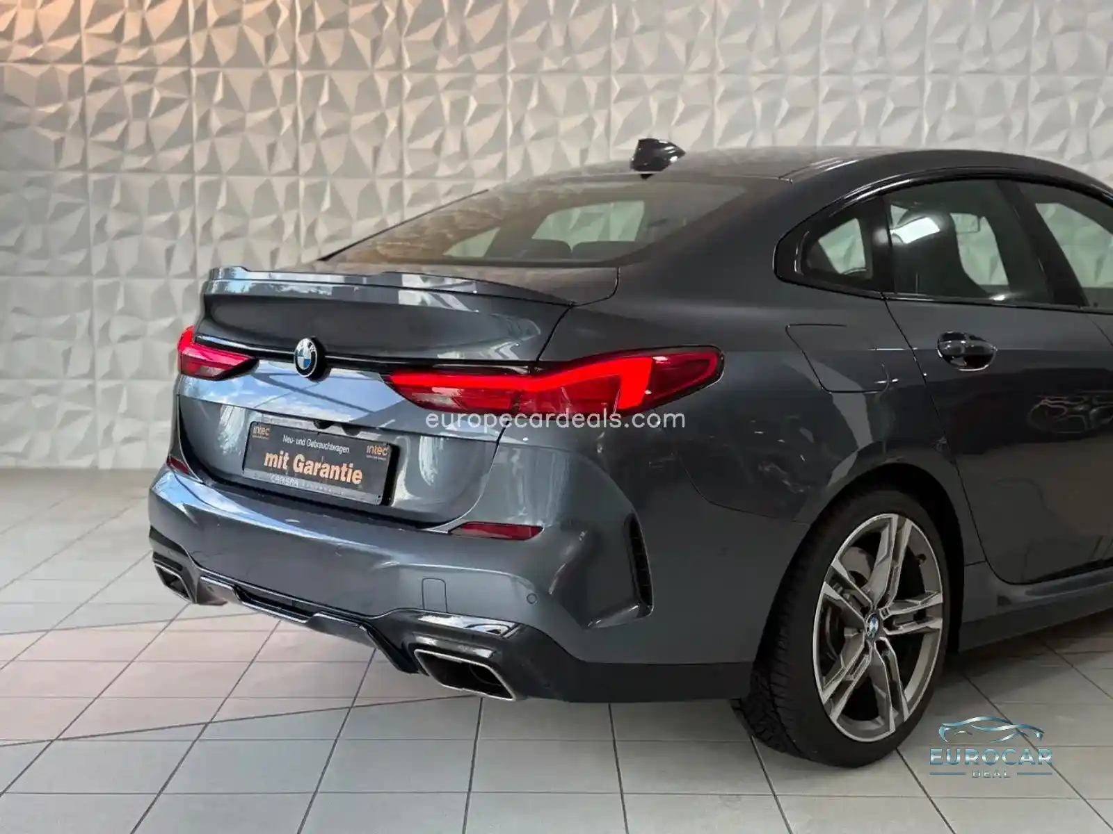 BMW M235