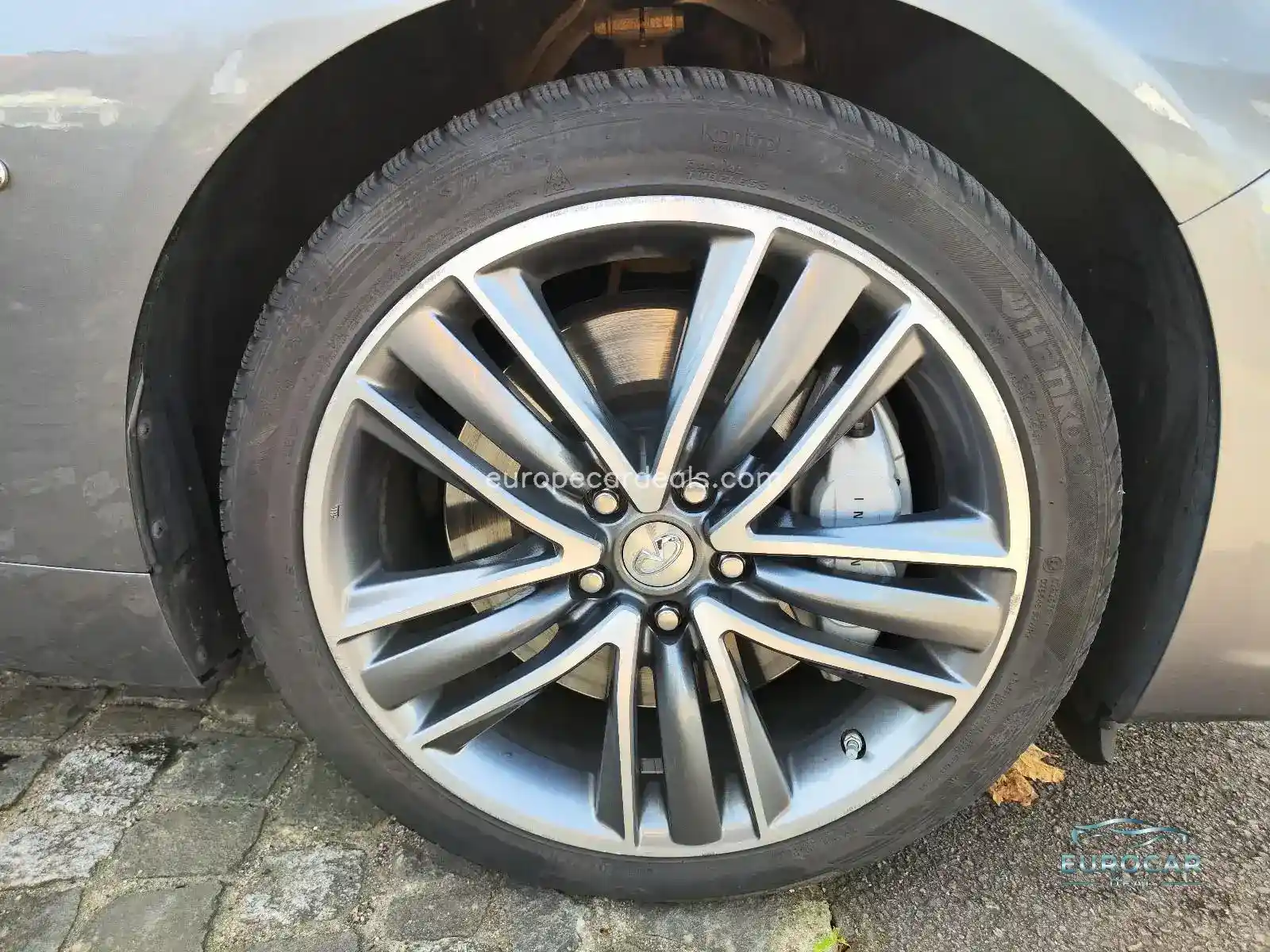 Infiniti Q50