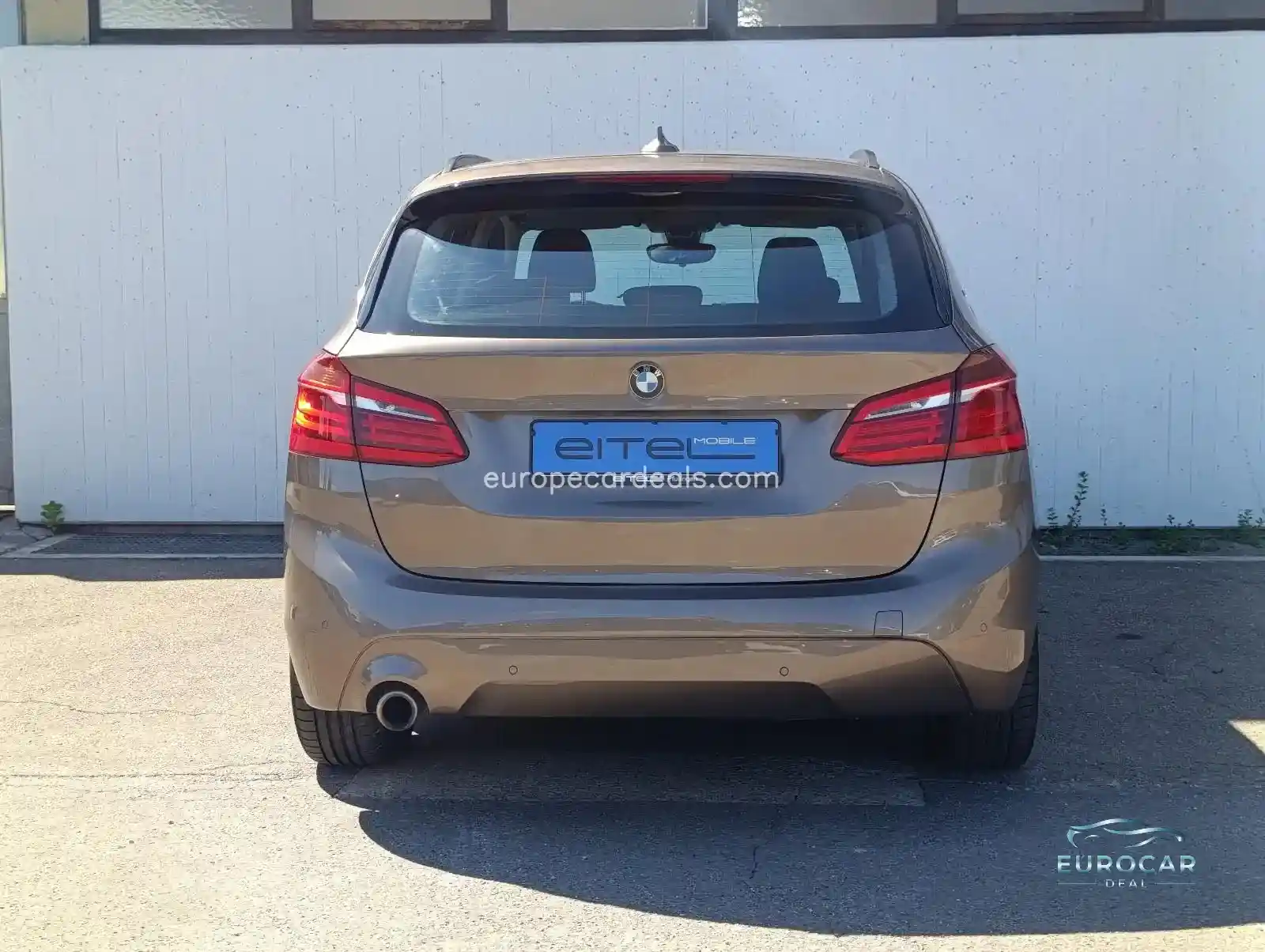 BMW 225
