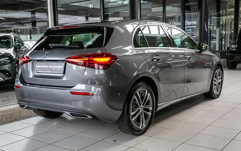 Mercedes-Benz A 200