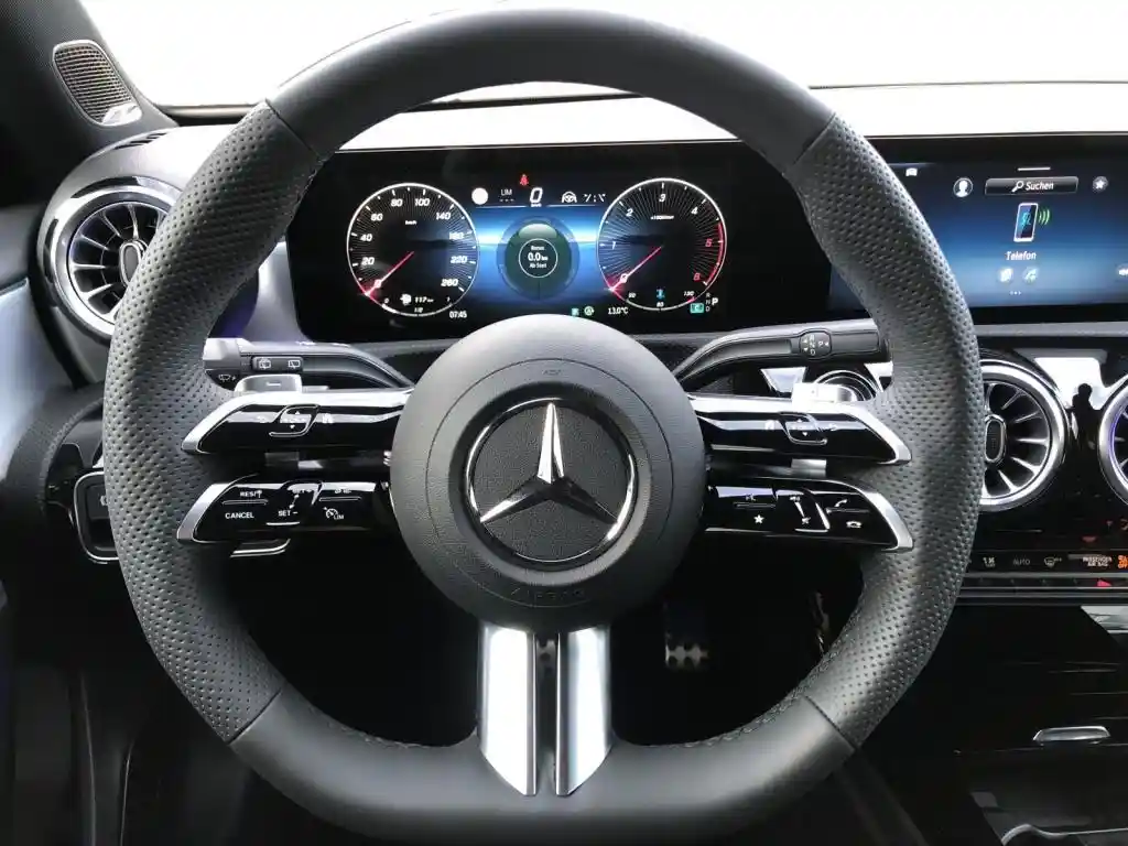 Mercedes-Benz A 220