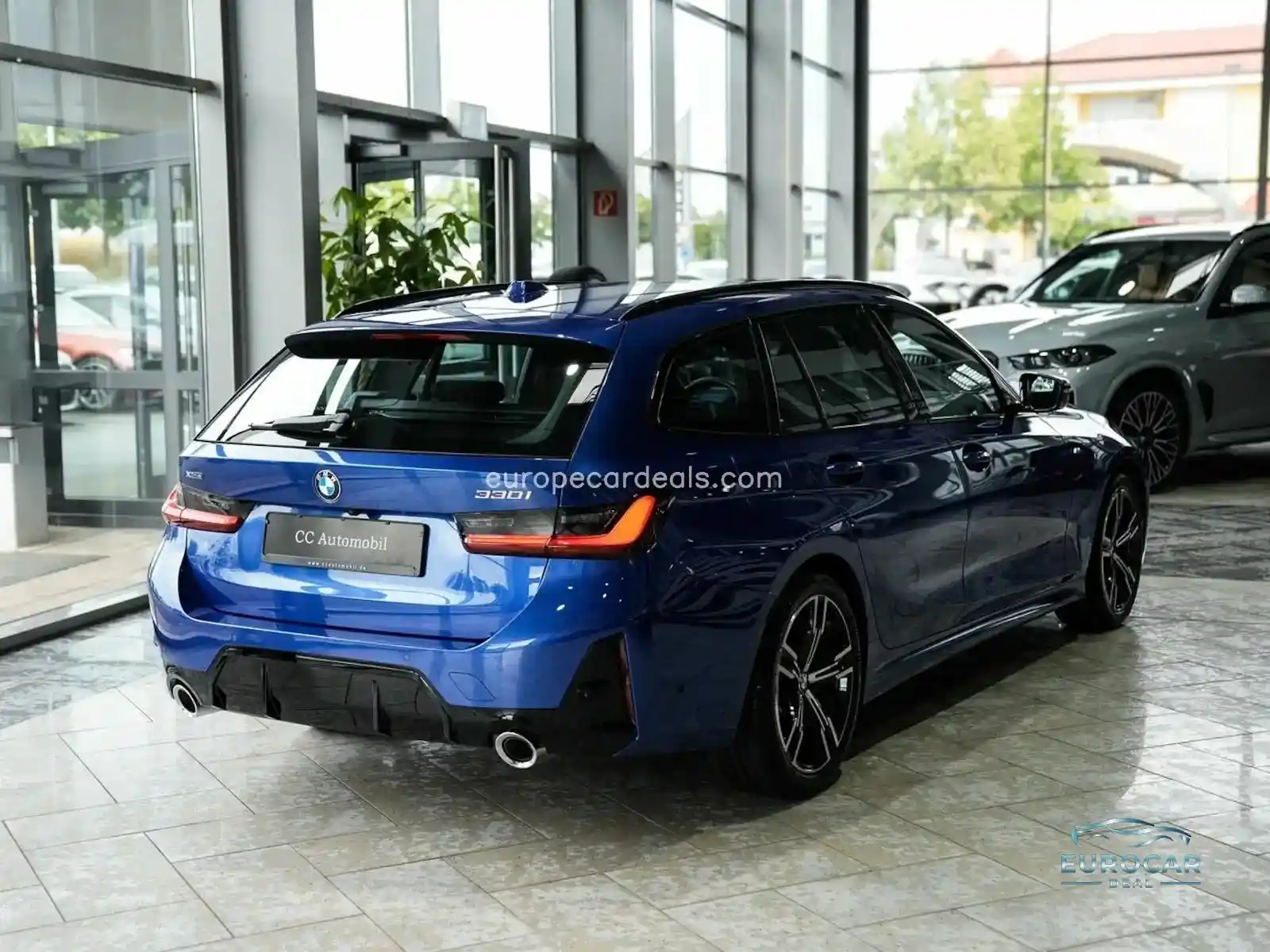 BMW 330